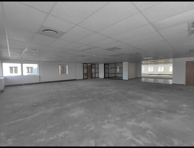 1,014M² OFFICE TO LET IN BRYANSTON